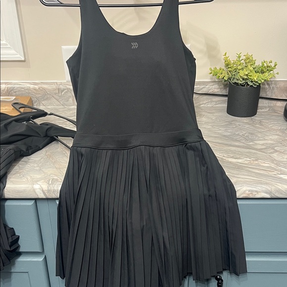 All In Motion Black Pleated Dress - Picture 2 of 8